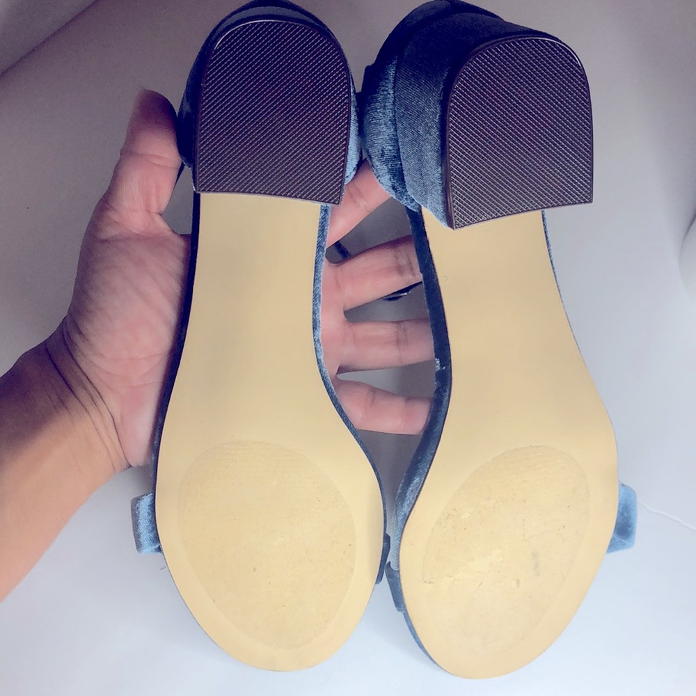 DONATED 💙 JUSTFAB - Sanoura Velvet Low Block Heel Sandal - Picture 7 of 9